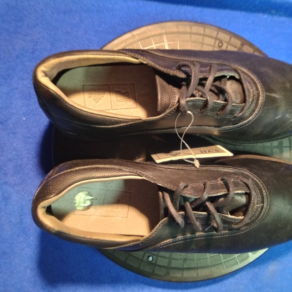 Adidas Tour Metal Golf Shoes- 2006 Sample, Sz. 10-US - Picture 5 of 9